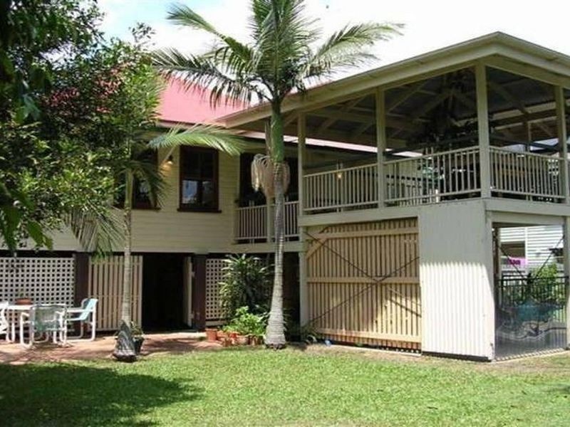 16 Graceville Avenue, Graceville QLD 4075