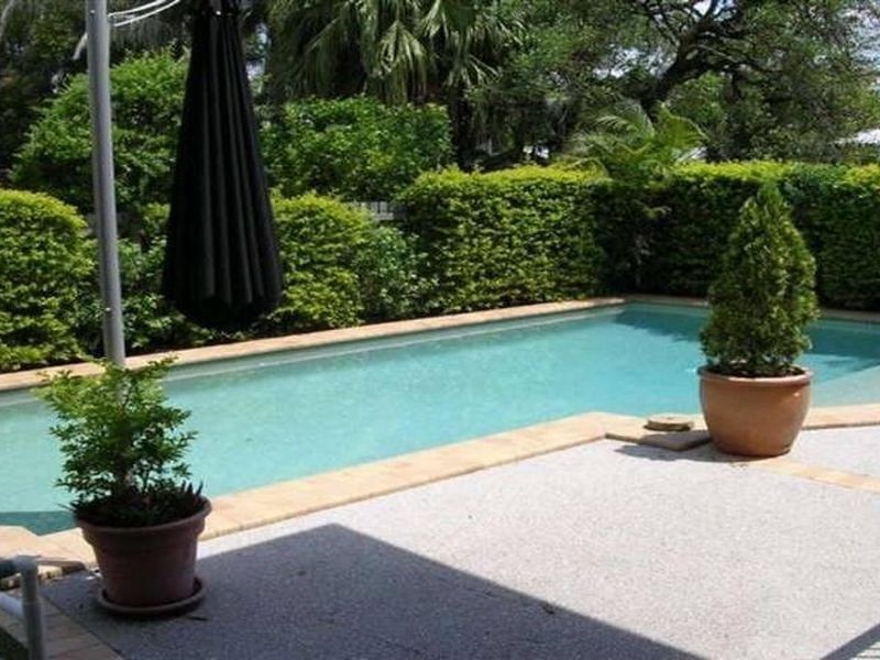 16 Graceville Avenue, Graceville QLD 4075