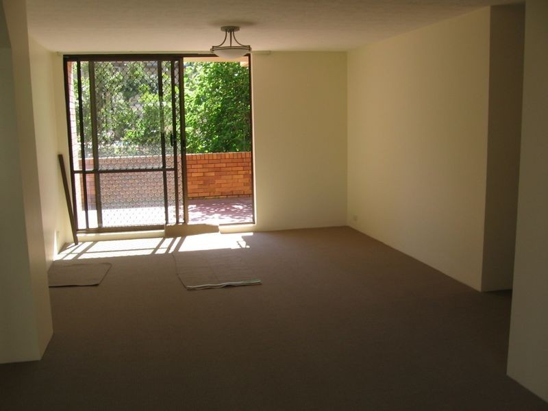 11/9 Land Street, Toowong QLD 4066