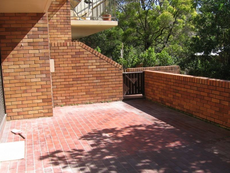 11/9 Land Street, Toowong QLD 4066