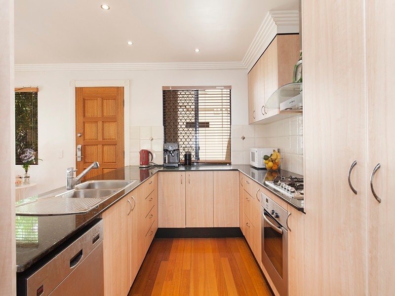 7/136 Central Avenue, Indooroopilly QLD 4068