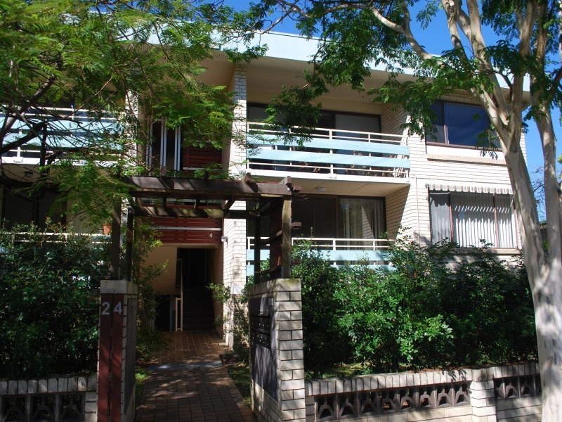 1/24 Augustus Street, Toowong QLD 4066
