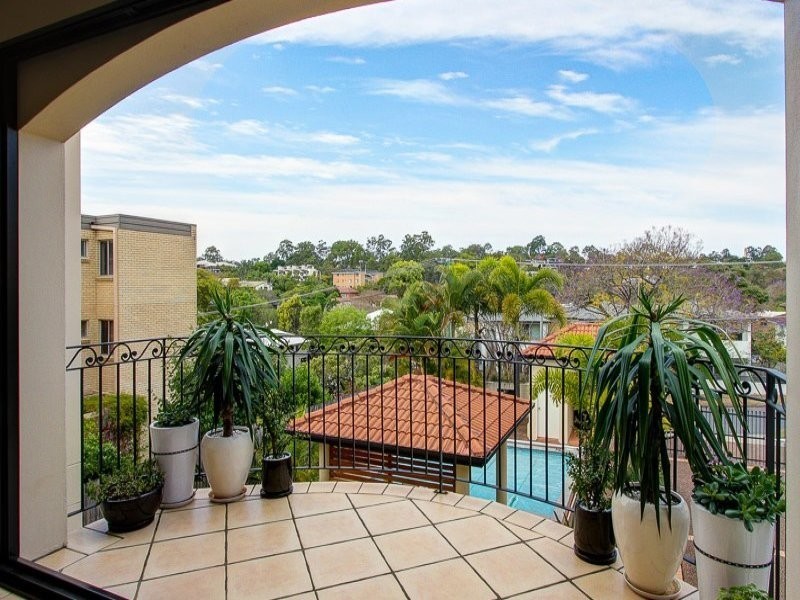 3/58 Sisley Street, St Lucia QLD 4067