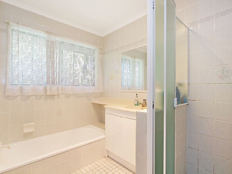 19 Harefield Street, Indooroopilly QLD 4068