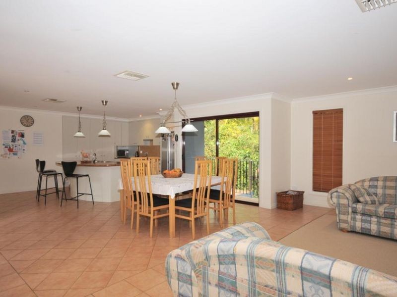 2 Ruth Miller Close, Fig Tree Pocket QLD 4069