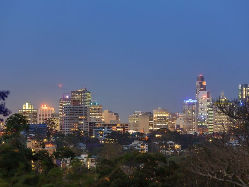 82 Seventh Avenue, St Lucia QLD 4067