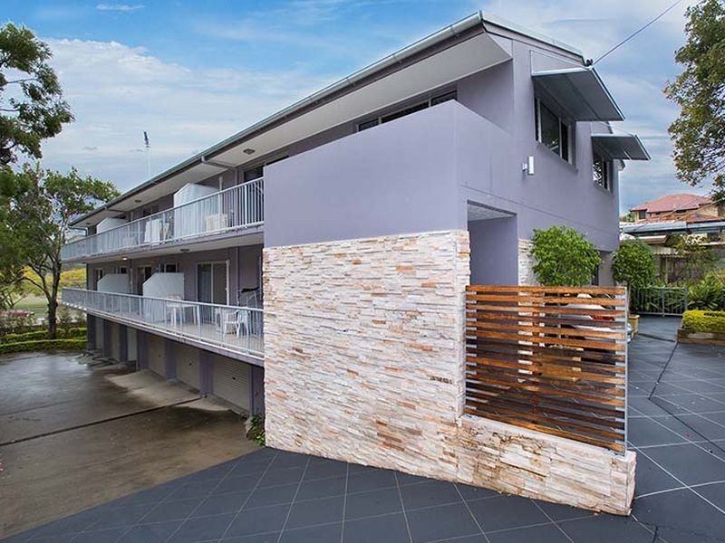 2/64 Warren Street, St Lucia QLD 4067