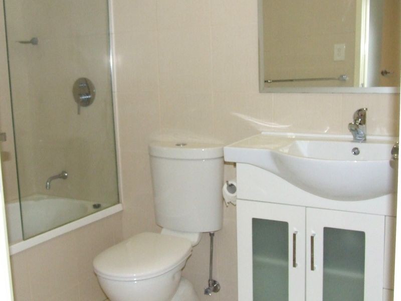 1/76 Durham Street, St Lucia QLD 4067