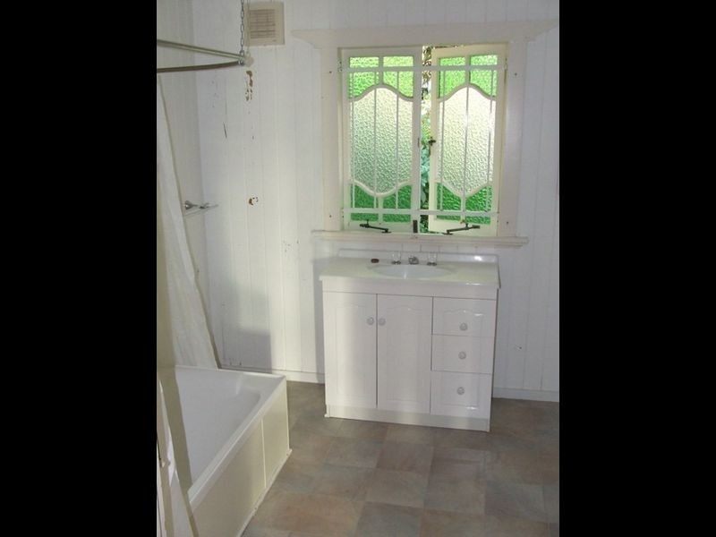 35 Elizabeth Street, Toowong QLD 4066