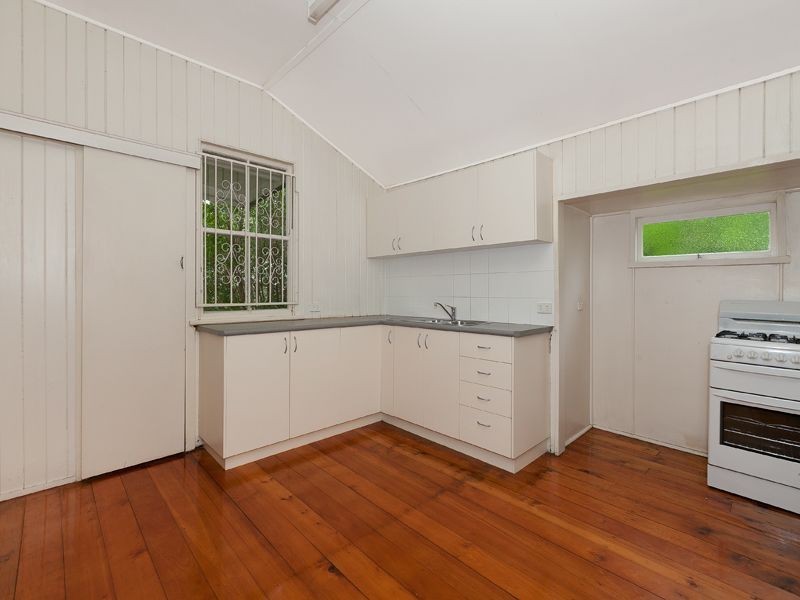 147 Honour Avenue, Chelmer QLD 4068