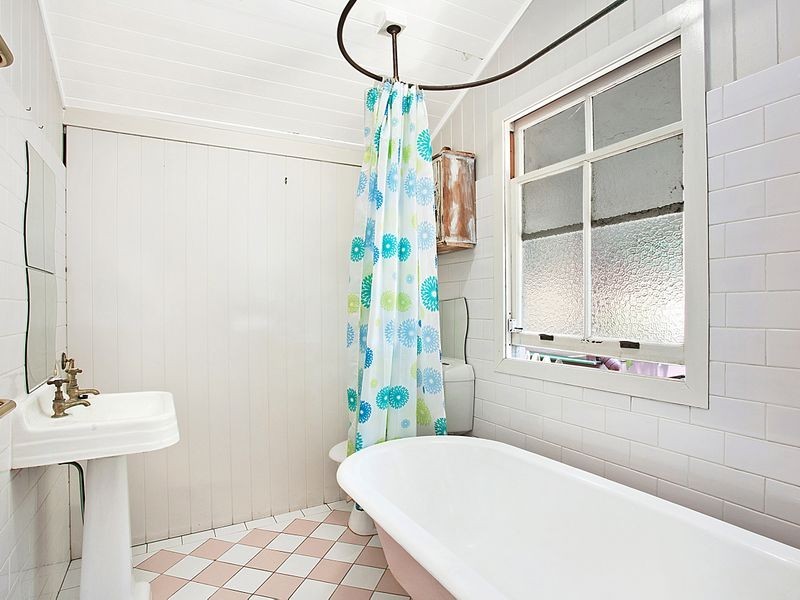 86 Waverley Road, Taringa QLD 4068