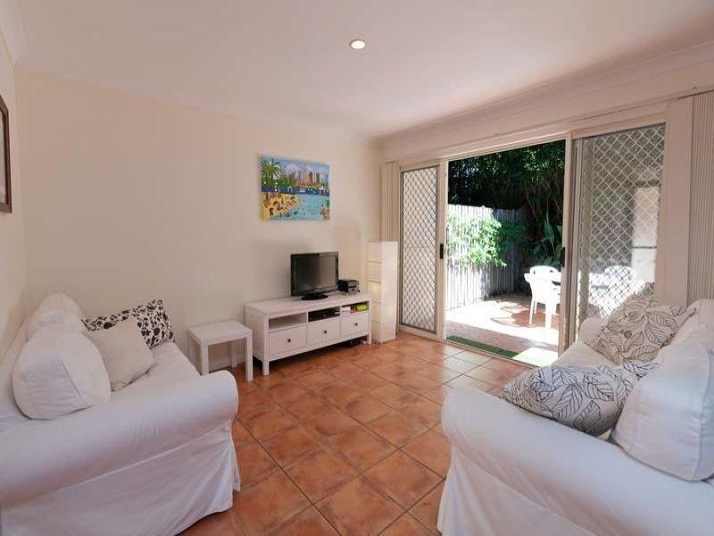 4/47 Warren Street, St Lucia QLD 4067