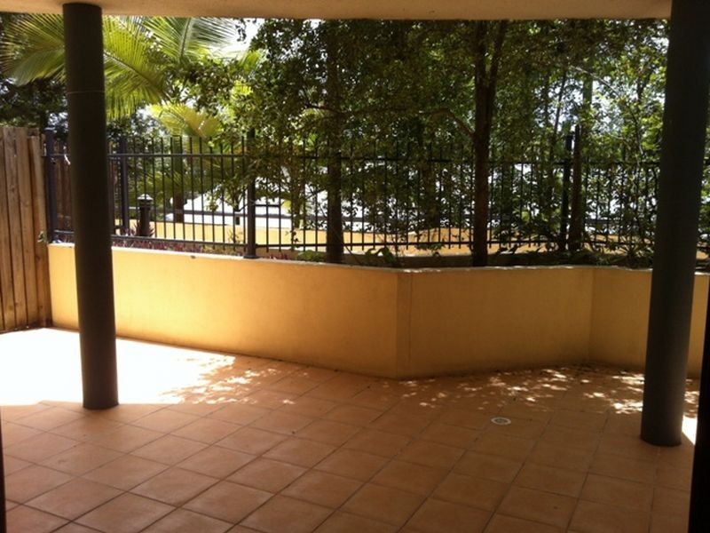 6/182 Carmody Road, St Lucia QLD 4067