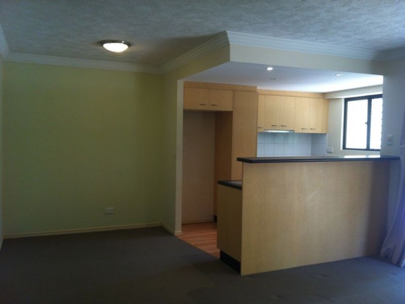 6/182 Carmody Road, St Lucia QLD 4067