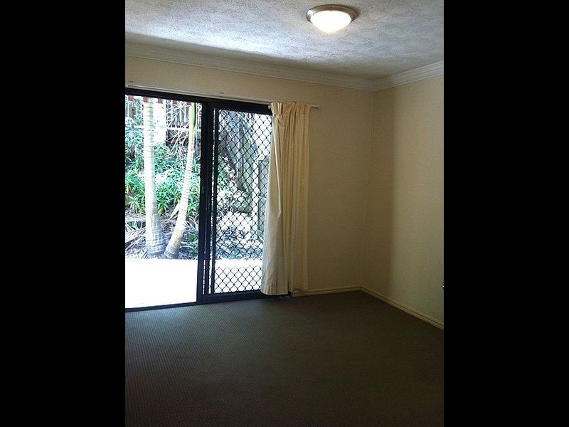 6/182 Carmody Road, St Lucia QLD 4067