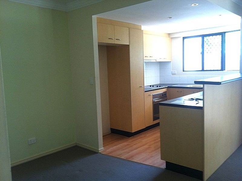 6/182 Carmody Road, St Lucia QLD 4067