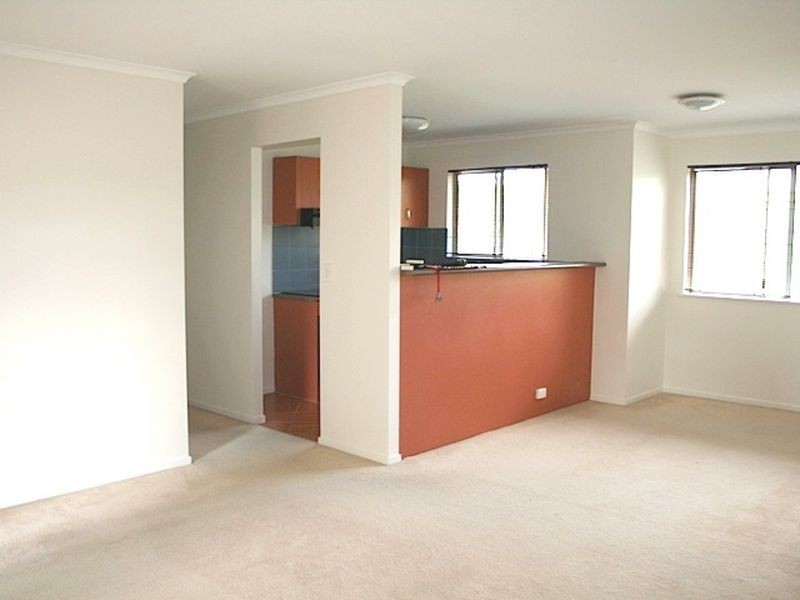 8/31 Glen Road, Toowong QLD 4066