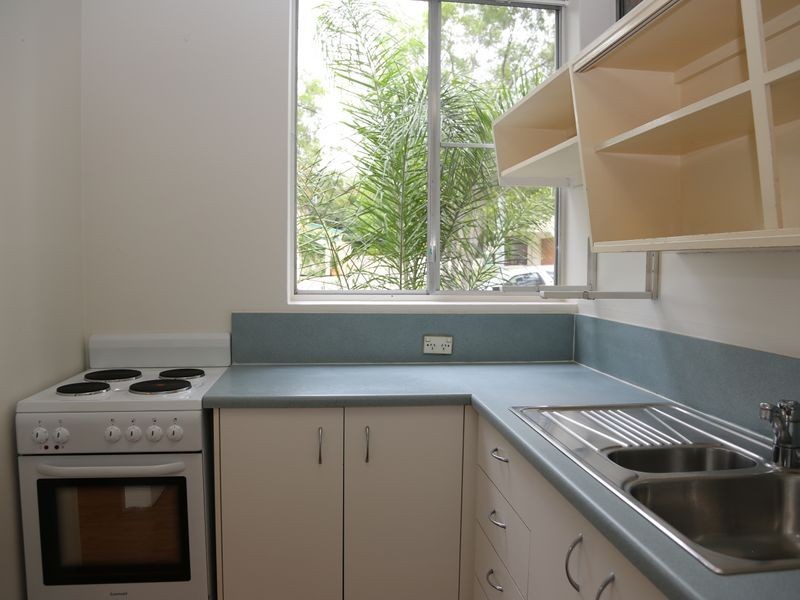 2/9 Broomfield Street, Taringa QLD 4068