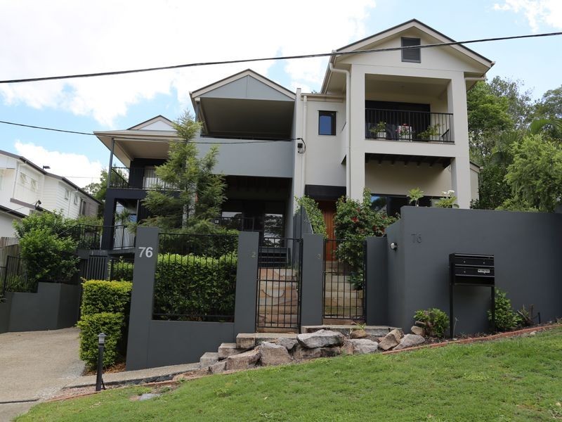 2/76 Armadale Street, St Lucia QLD 4067