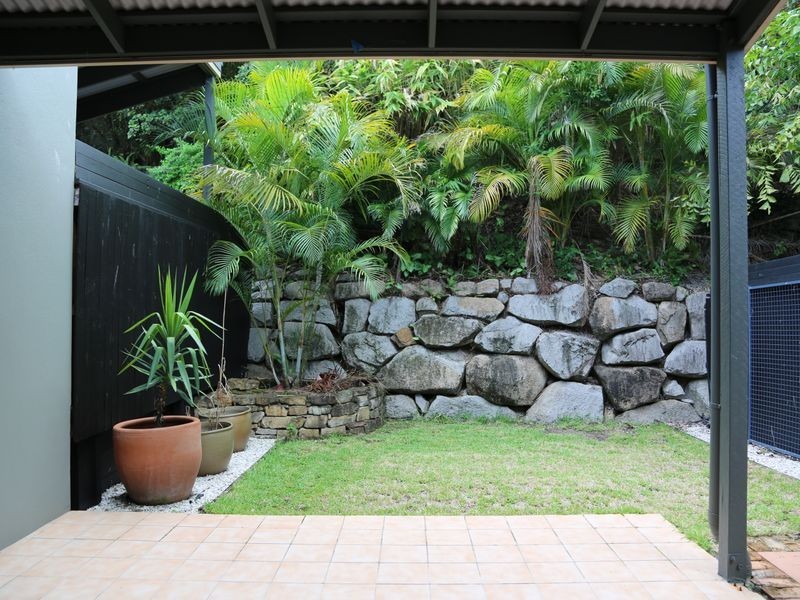 2/76 Armadale Street, St Lucia QLD 4067