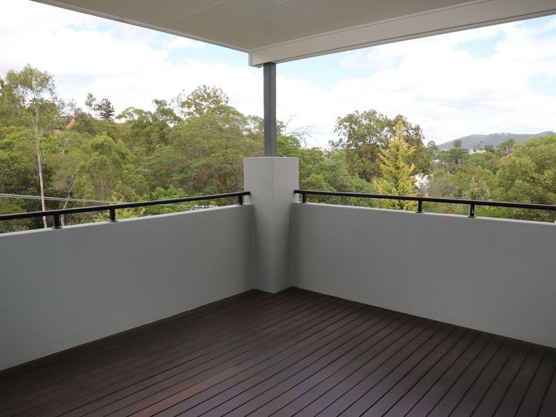 2/76 Armadale Street, St Lucia QLD 4067