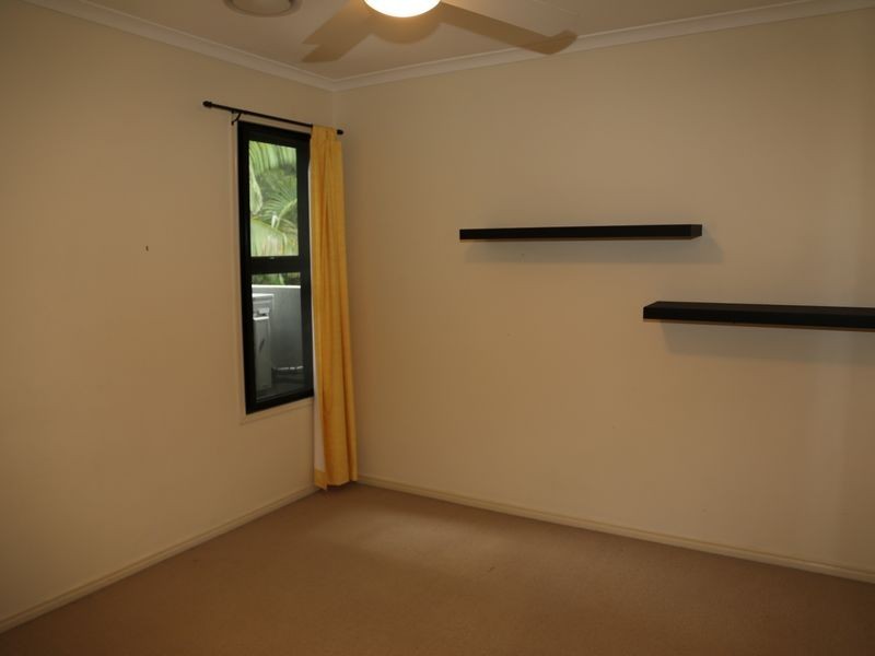 2/76 Armadale Street, St Lucia QLD 4067