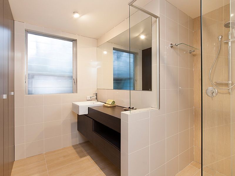 1/25 Vincent Street, Indooroopilly QLD 4068