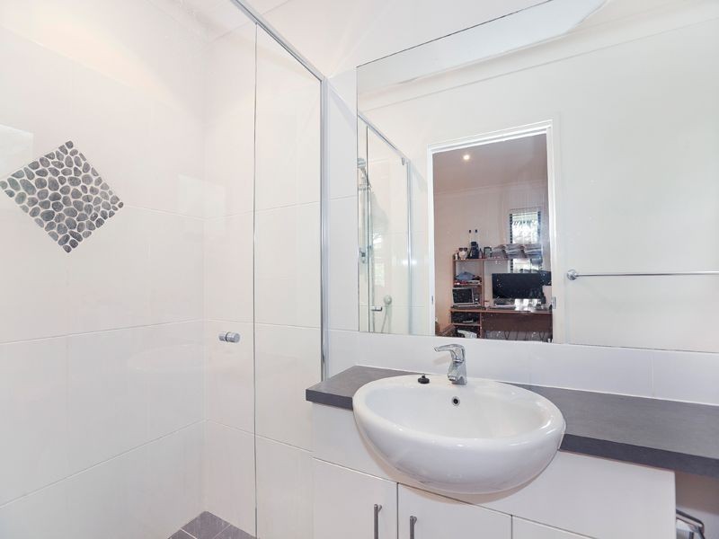 4/8 Campus Street, Indooroopilly QLD 4068