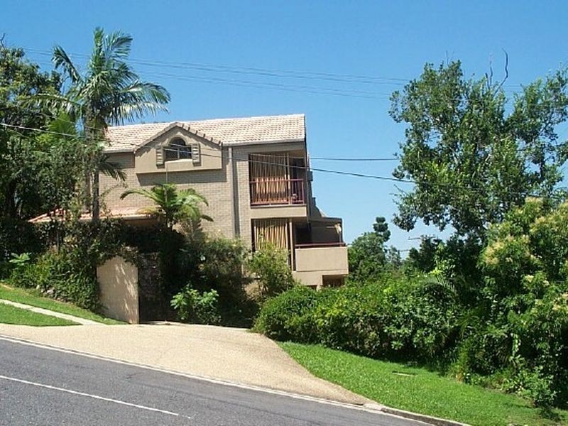 2/1 Bellevue Terrace, St Lucia QLD 4067