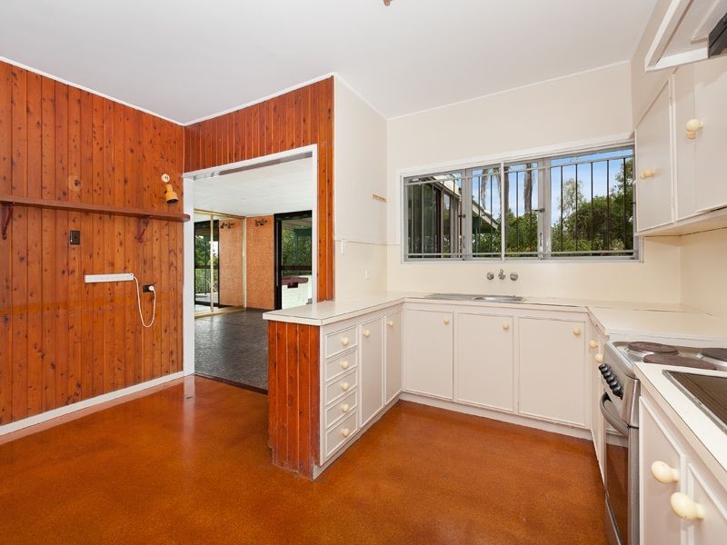 52 Central Avenue, St Lucia QLD 4067