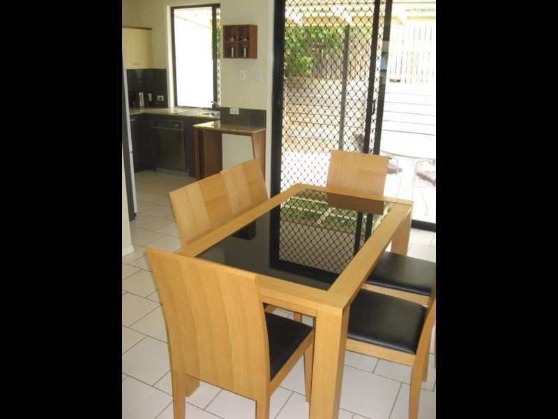 35A Cunningham Street, Taringa QLD 4068