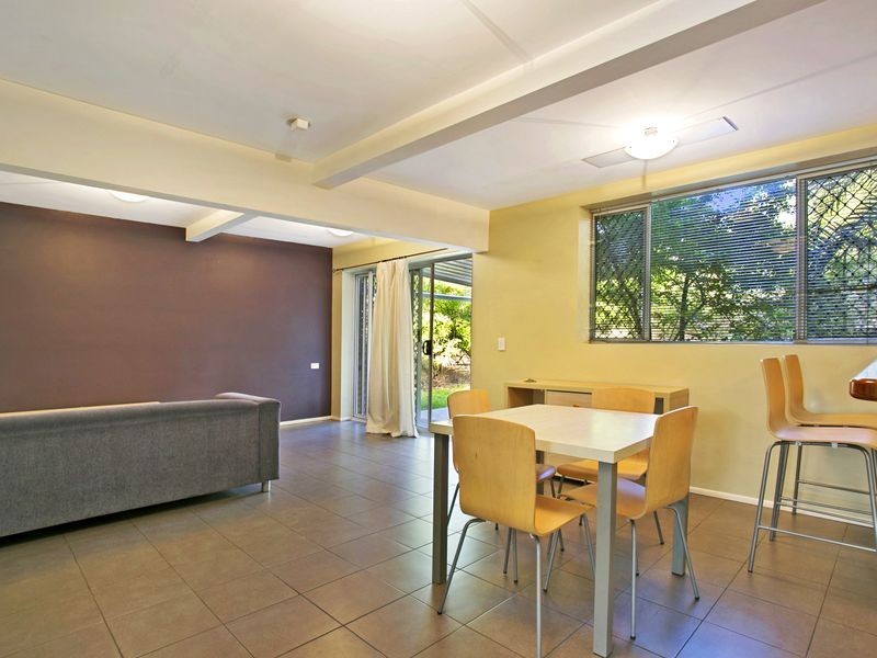 816 Moggill Road, Kenmore QLD 4069