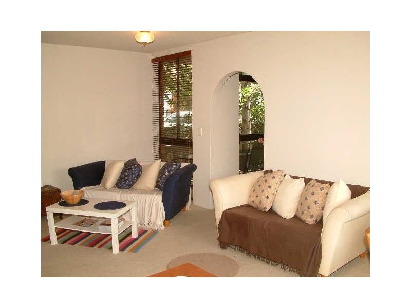 2/21 Depper Street, Toowong QLD 4066