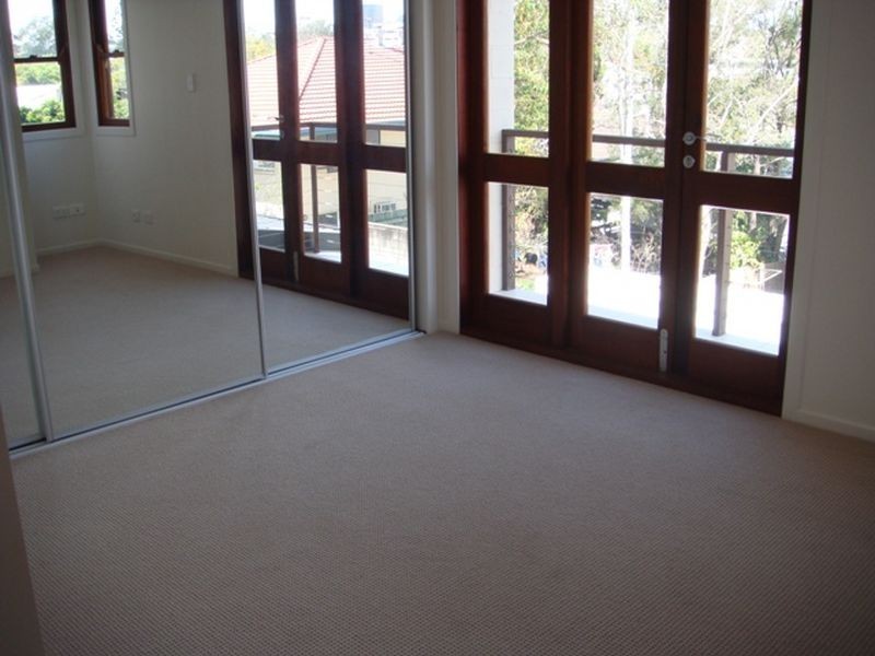 13 Wells Lane, Toowong QLD 4066