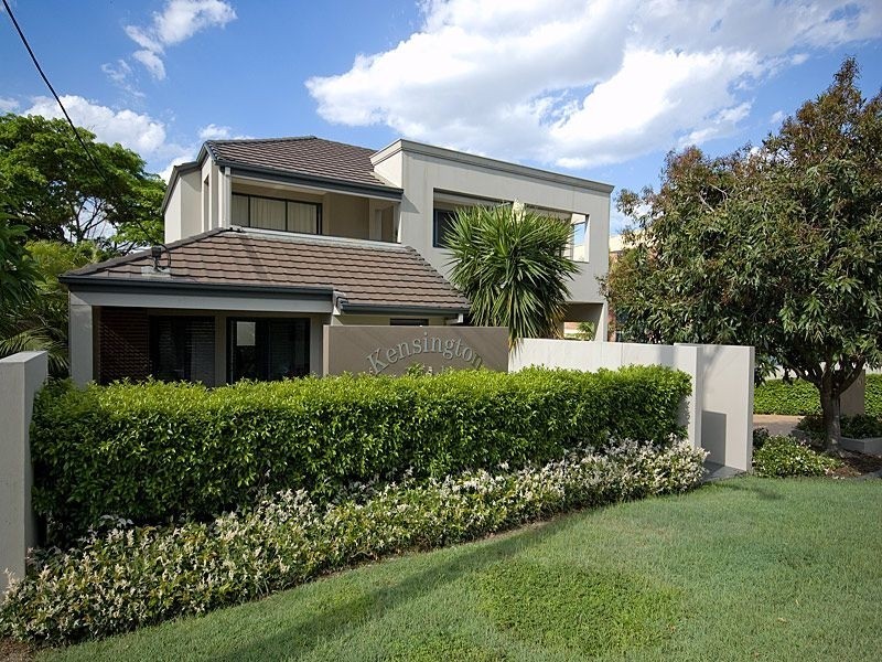 2/60 Kensington Terrace, Toowong QLD 4066