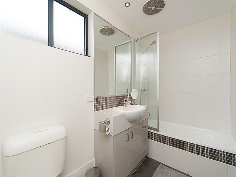 4/22 Cadell Street, Toowong QLD 4066