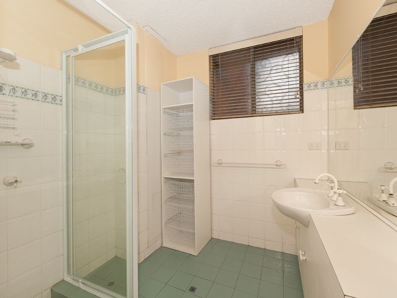 2/576 Coronation Drive, Toowong QLD 4066