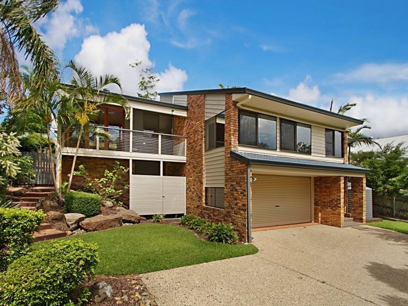 38 Nankoor Street, Chapel Hill QLD 4069