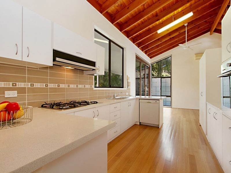 38 Nankoor Street, Chapel Hill QLD 4069