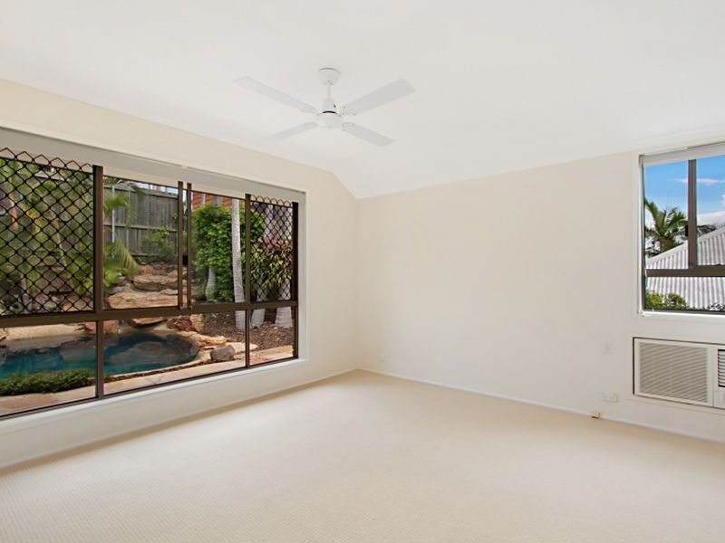 38 Nankoor Street, Chapel Hill QLD 4069