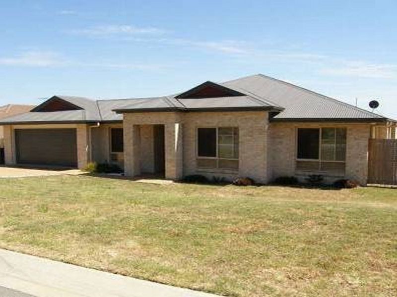 8 Frederick Street, Moggill QLD 4070