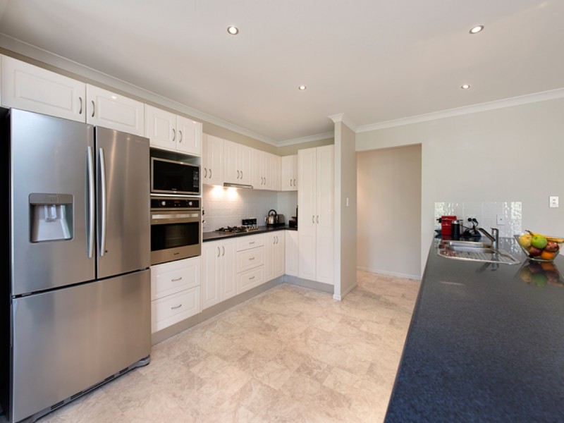 7 Tulipwood Place, Moggill QLD 4070