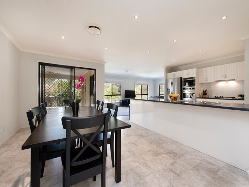 7 Tulipwood Place, Moggill QLD 4070