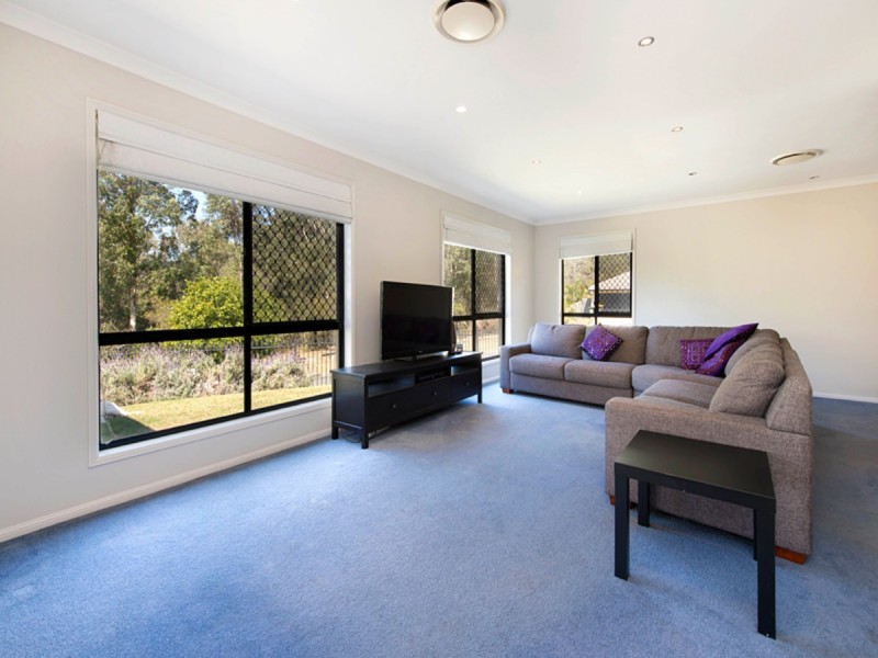 7 Tulipwood Place, Moggill QLD 4070