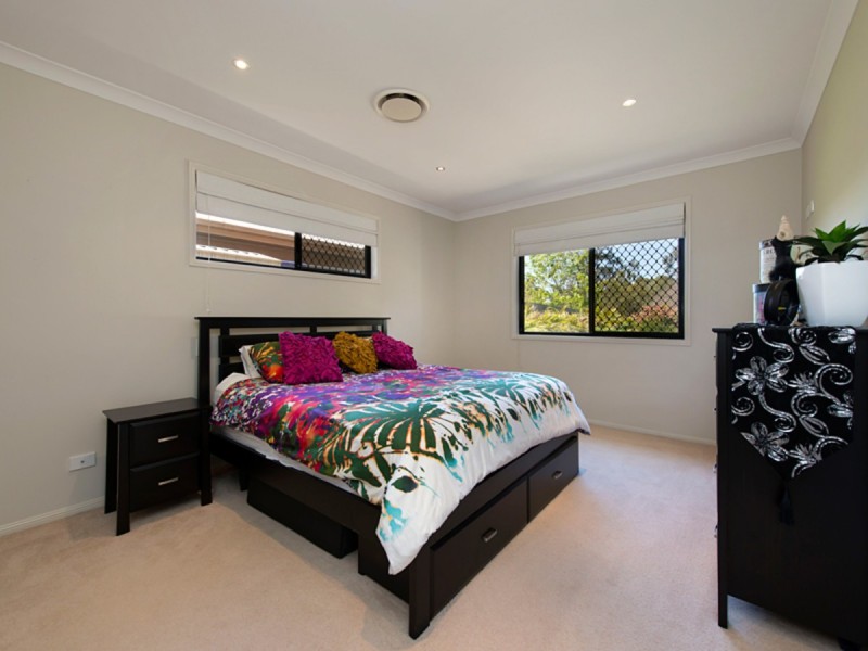 7 Tulipwood Place, Moggill QLD 4070