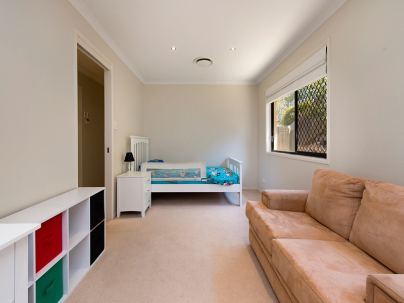 7 Tulipwood Place, Moggill QLD 4070