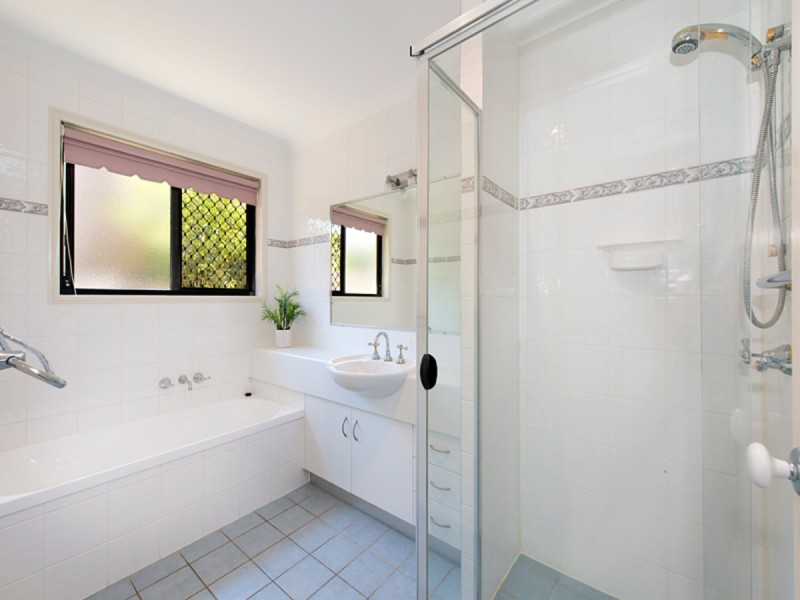 7 Tulipwood Place, Moggill QLD 4070