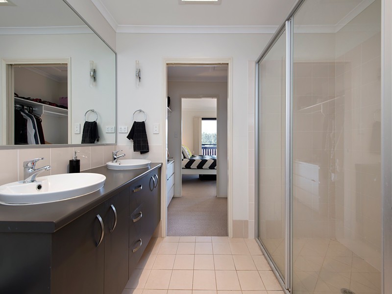 4/52 Golden Crest Place, Bellbowrie QLD 4070