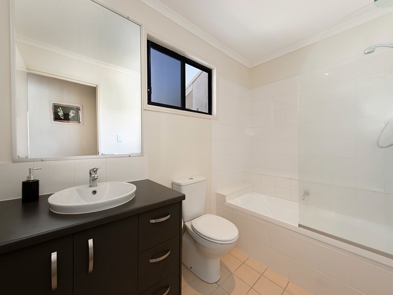 4/52 Golden Crest Place, Bellbowrie QLD 4070
