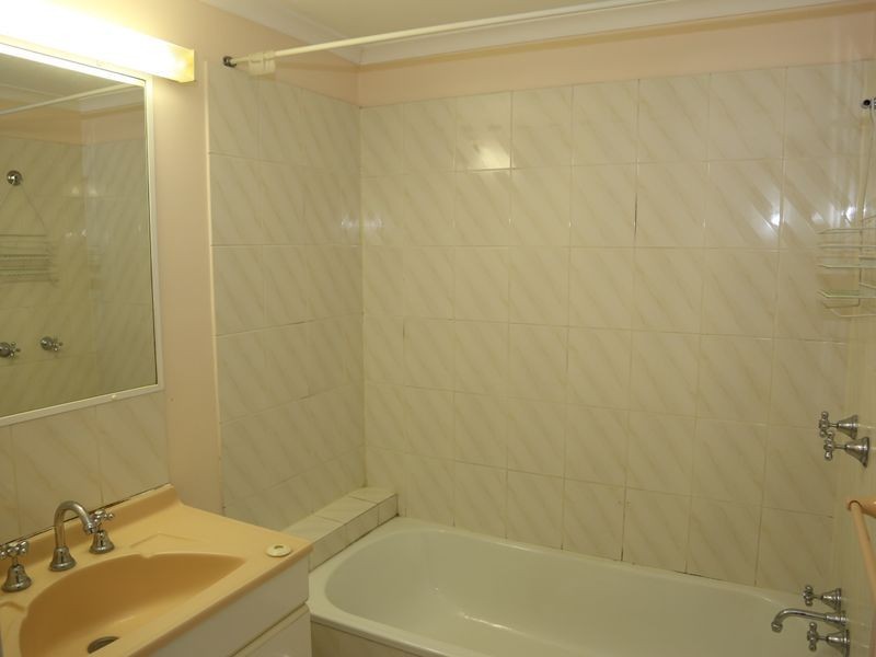 2/42 Waverley Road, Taringa QLD 4068